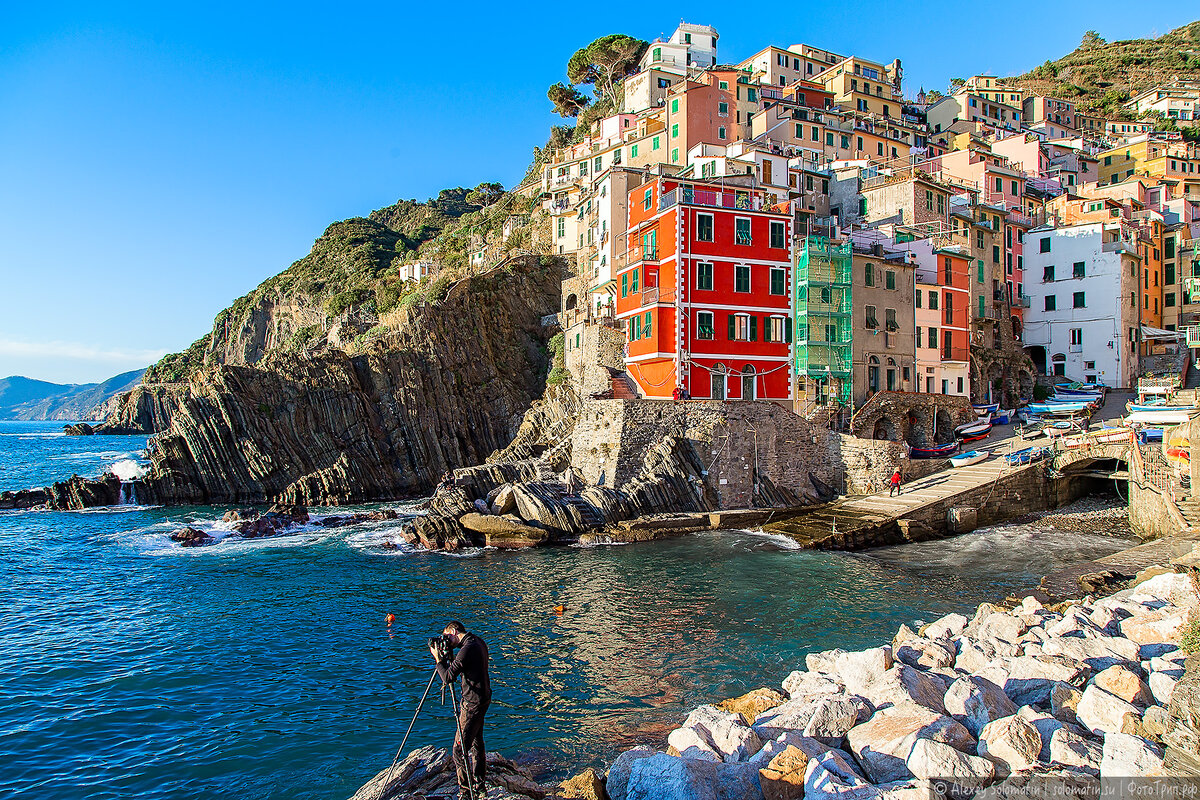 Городок Чинкве-Терре, Италия.