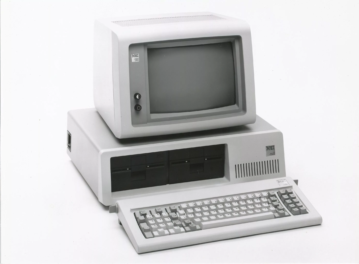 1 личный компьютер. ПК IBM 5150. IBM PC 5150. Первый персональный компьютер IBM 5150. Первый персональный IBM PC (модель IBM 5150).