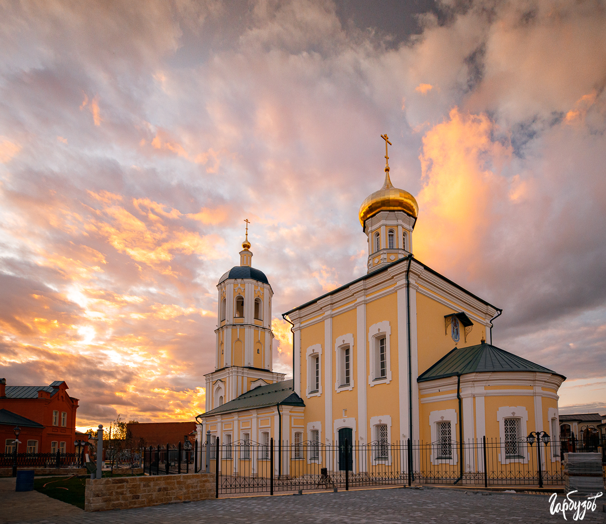 Храмы Тулы осенью
