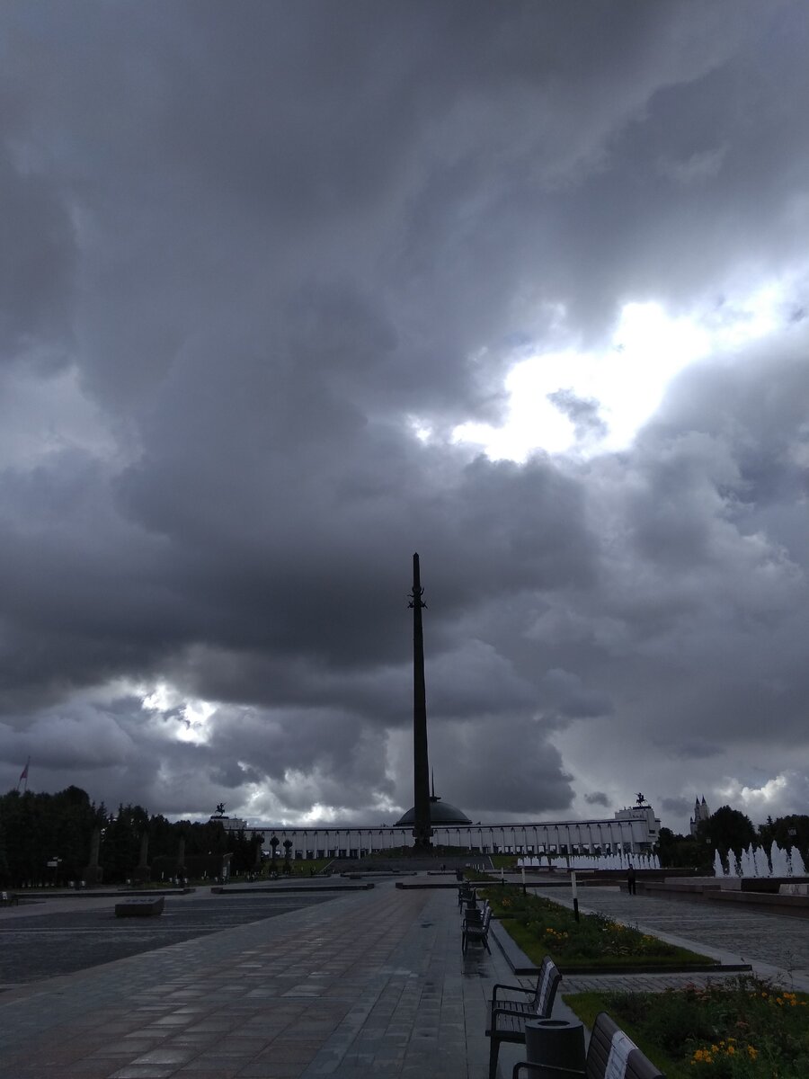 На фото: мемориал на Поклонной горе. Фото автора.