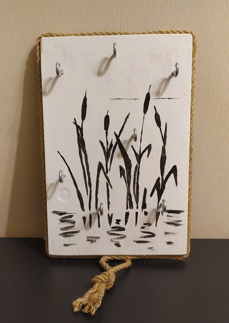 Ключница без ключей (листайте)