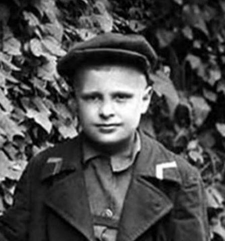 Олег Басилашвили в детстве