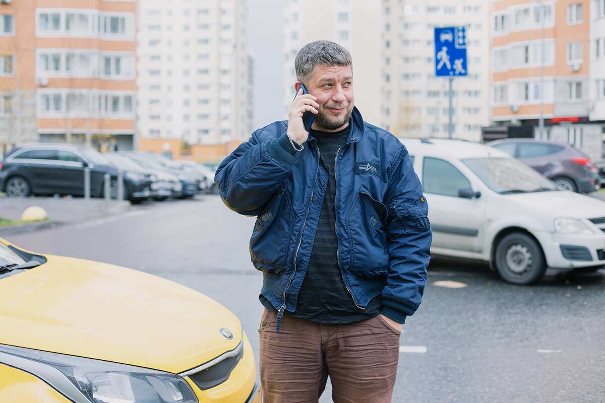 Дмитрий говорит, что обычно его поездки обходятся без историй — всё стабильно, ничего экстраординарного. Этот случай — первый