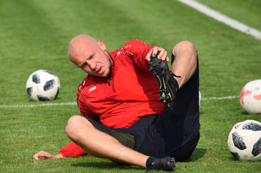 Фролова пока мучают боли