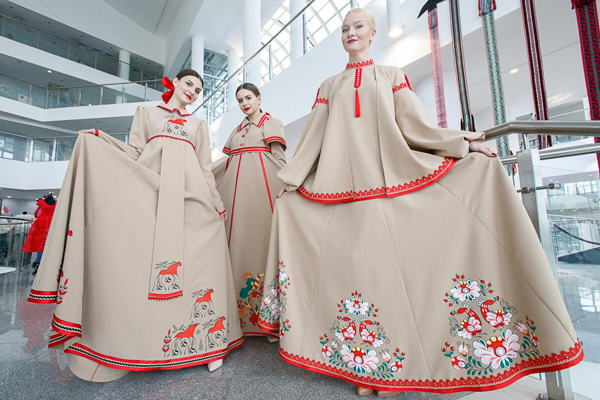 Коллекция Николая Терюхина с использованием основных видов северных росписей