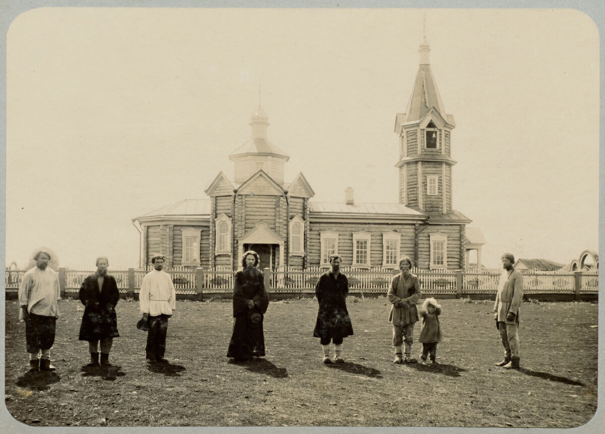 1888. Фотоальбом с видами села Чулпановка, Казанской губернии, и имения Столыпиных в Колноберже