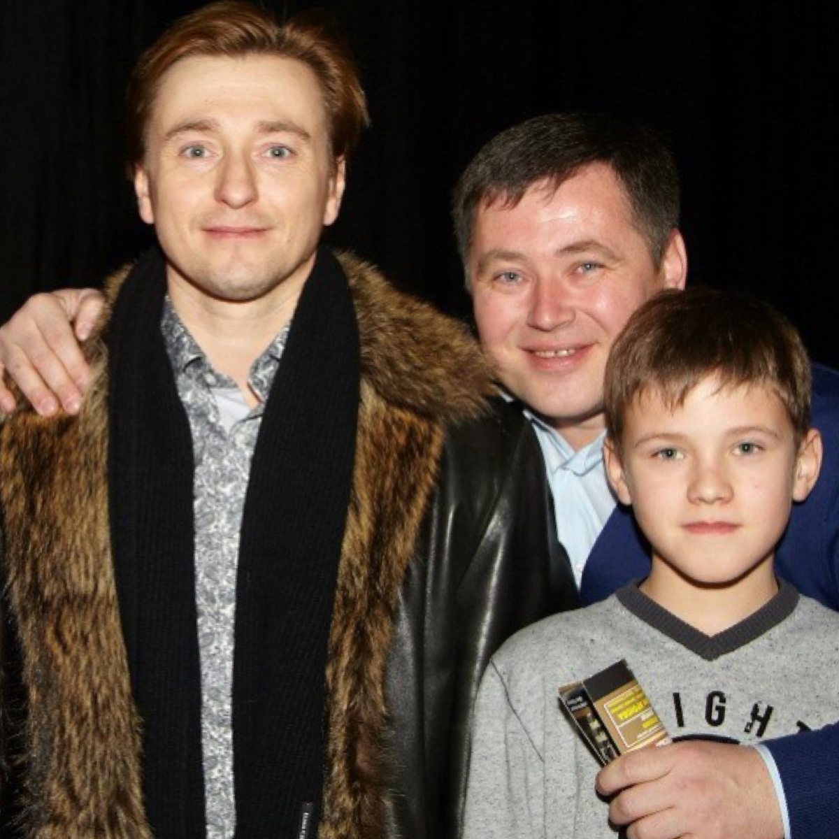 Михаил с Права!!! За мальчиком! 