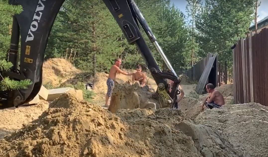 Прибыл железный конь.