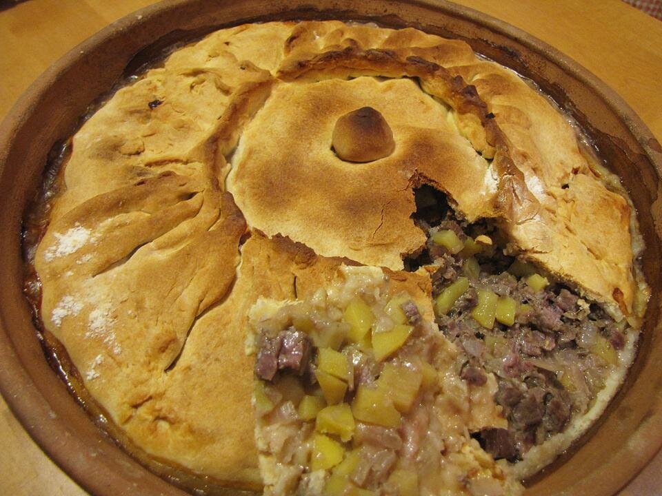 Бэлиш пирог с мясом и картошкой