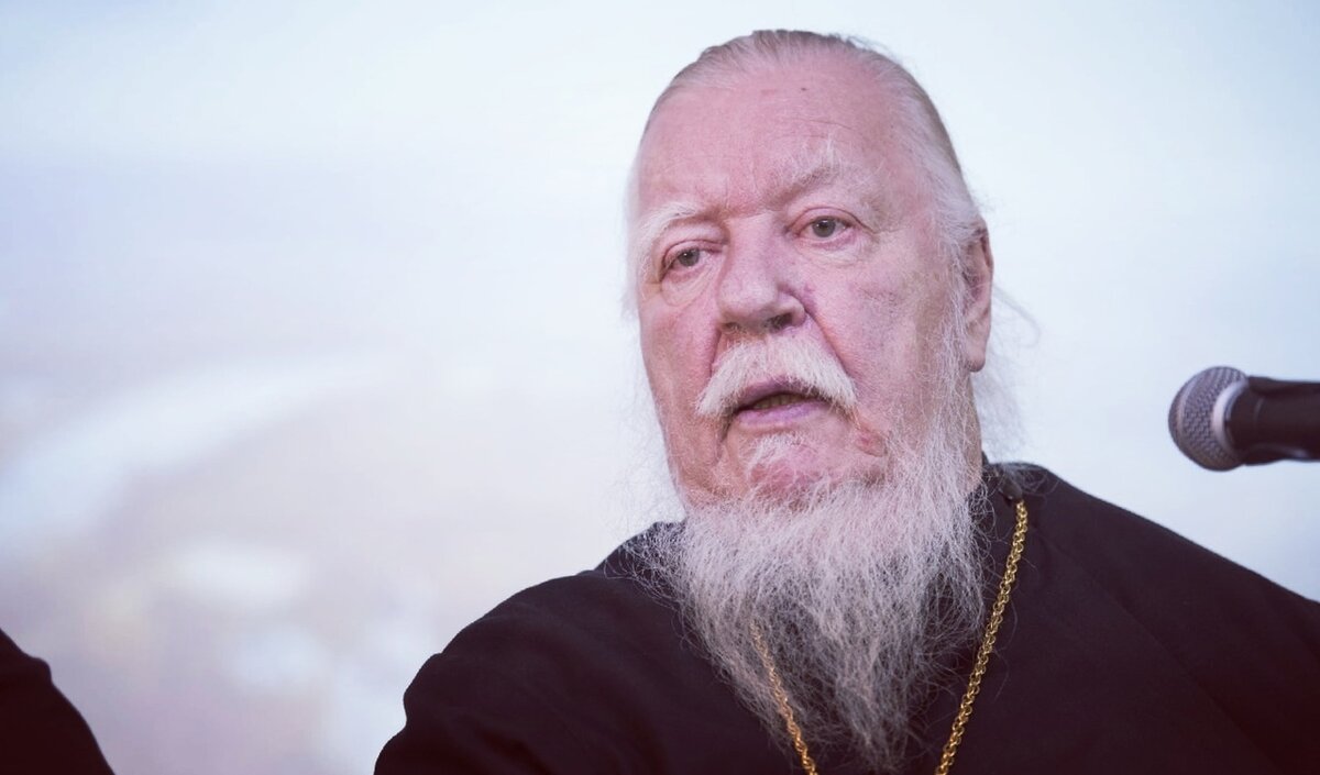 Димитрий Смирнов (07.03.1951 — 21.10.2020 гг.) — протоиерей, церковный и общественный деятель, проповедник, миссионер.