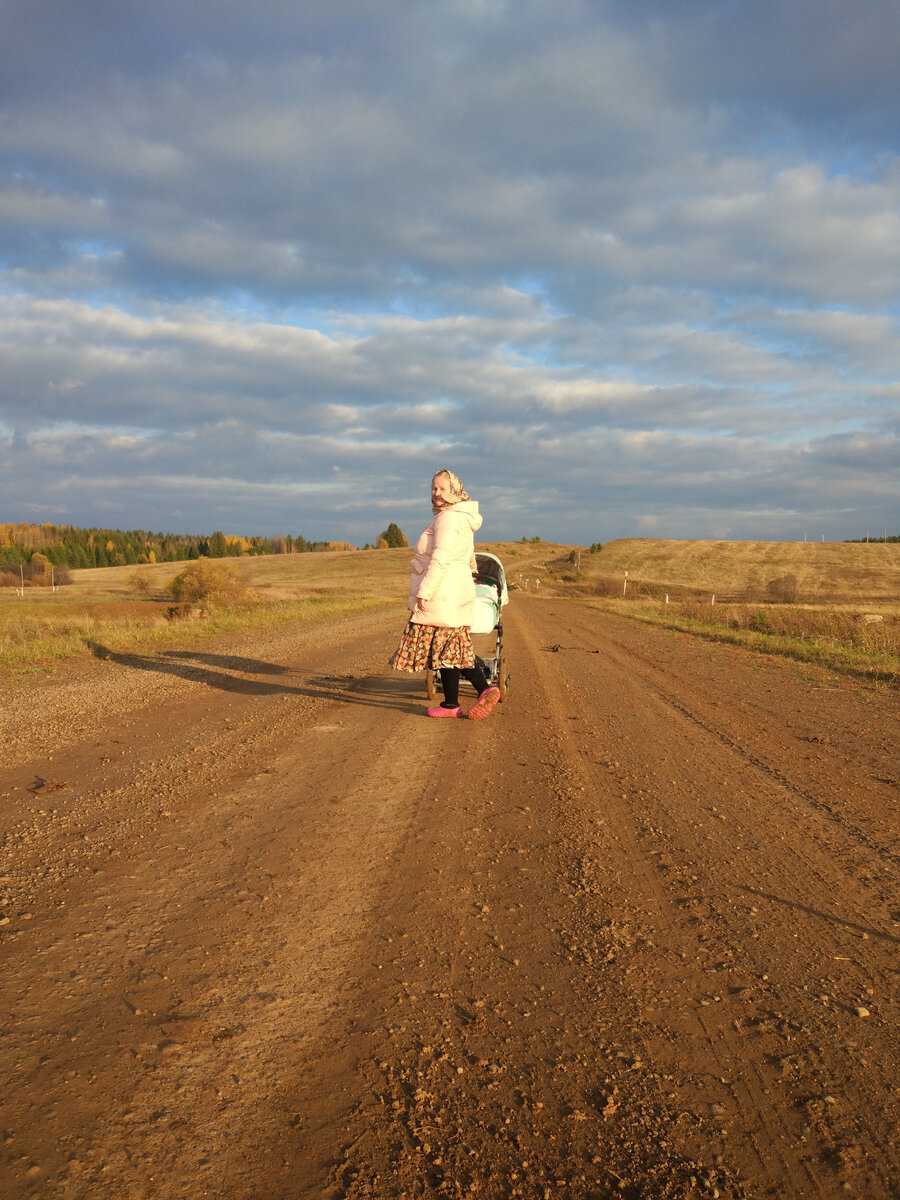 Первая наша осень в медвежьем краю, Я и Ванечка в коляске