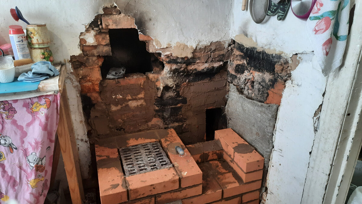 Начали кладку.