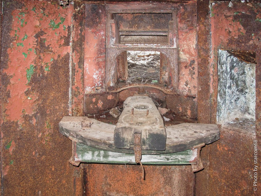 ДОТ 20. Пулеметный станок СТАД-31 внутри боевого каземата