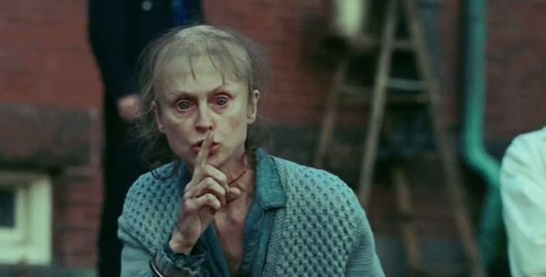 Кадр из фильма "Остров проклятых"