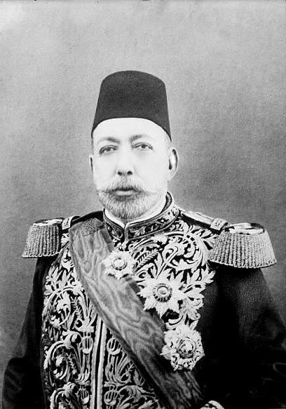Мехме́д V Реша́д (2 ноября 1844, Стамбул — 3 июля 1918, там же) — 35-й султан Османской империи (1909—1918) и 100-й халиф. Сын султана Абдул-Меджида I. Вступил на престол в результате младотурецкой революции.
