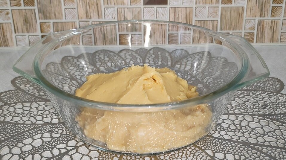 Заварное тесто для эклеров. Фото Домовитая Хозяйка. 