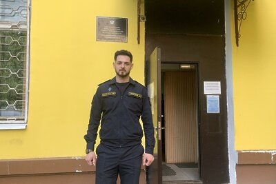    Сотрудник ФССП Григорий Серебряков ©