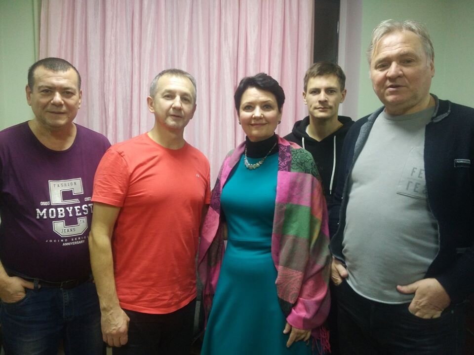 Спасибо, что  читаете мой канал, вы помогаете его развитию.  Автор канала с участниками группы "Лесоповал", Волгодонск, 2019 год.