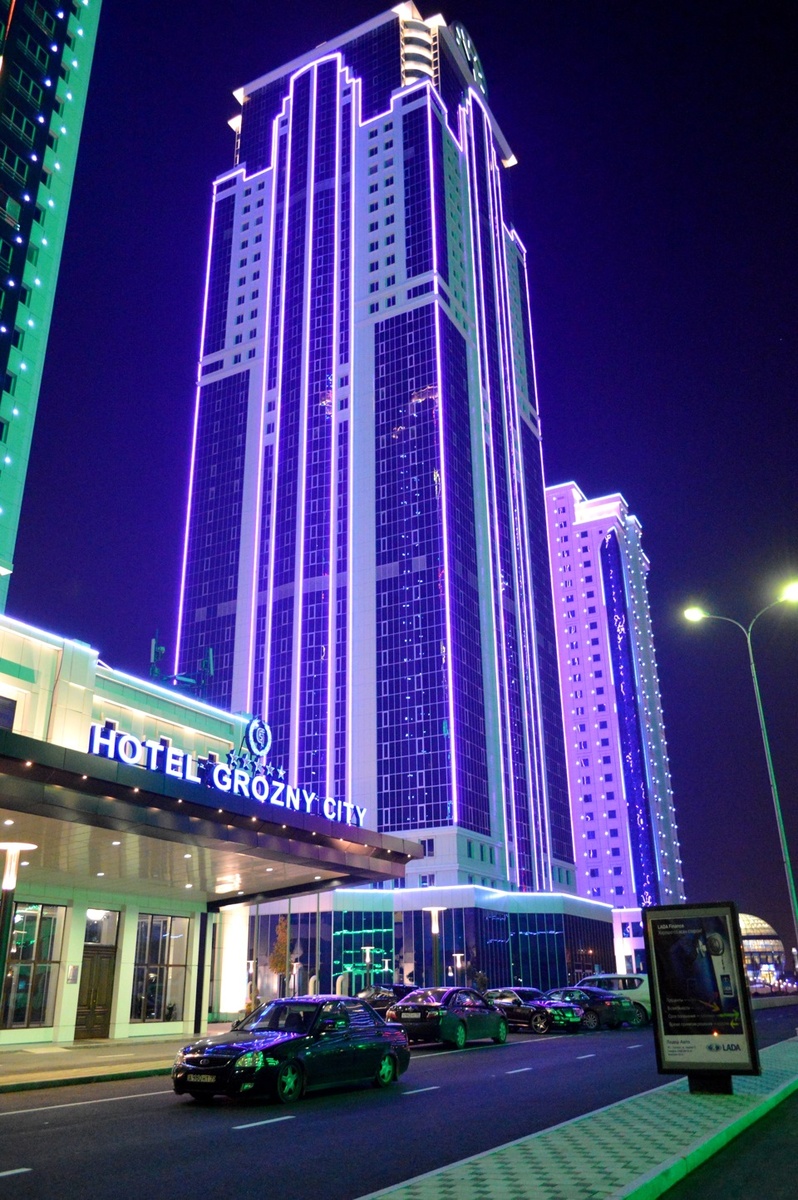 ФЕНИКС, либо же, как называют все небоскребы — Грозный-Сити. 