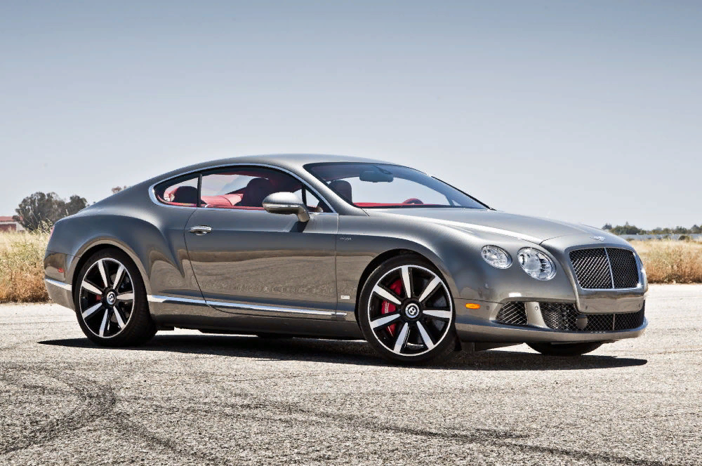 Третье поколение спортивного и величественного купе Continental GT от Bentley в 2020 году поддерживает свой привычный внешний вид, хотя и с добавленной изысканностью. 6,0-литровый двигатель W12 (он похож на пару соединённых V6) на огромном GT работает довольно быстро (0-10 км в час за 3,6 секунды), имеет 626 лошадиные силы и мощный крутящий момент. Максимальная скорость – 333 км/ч. 