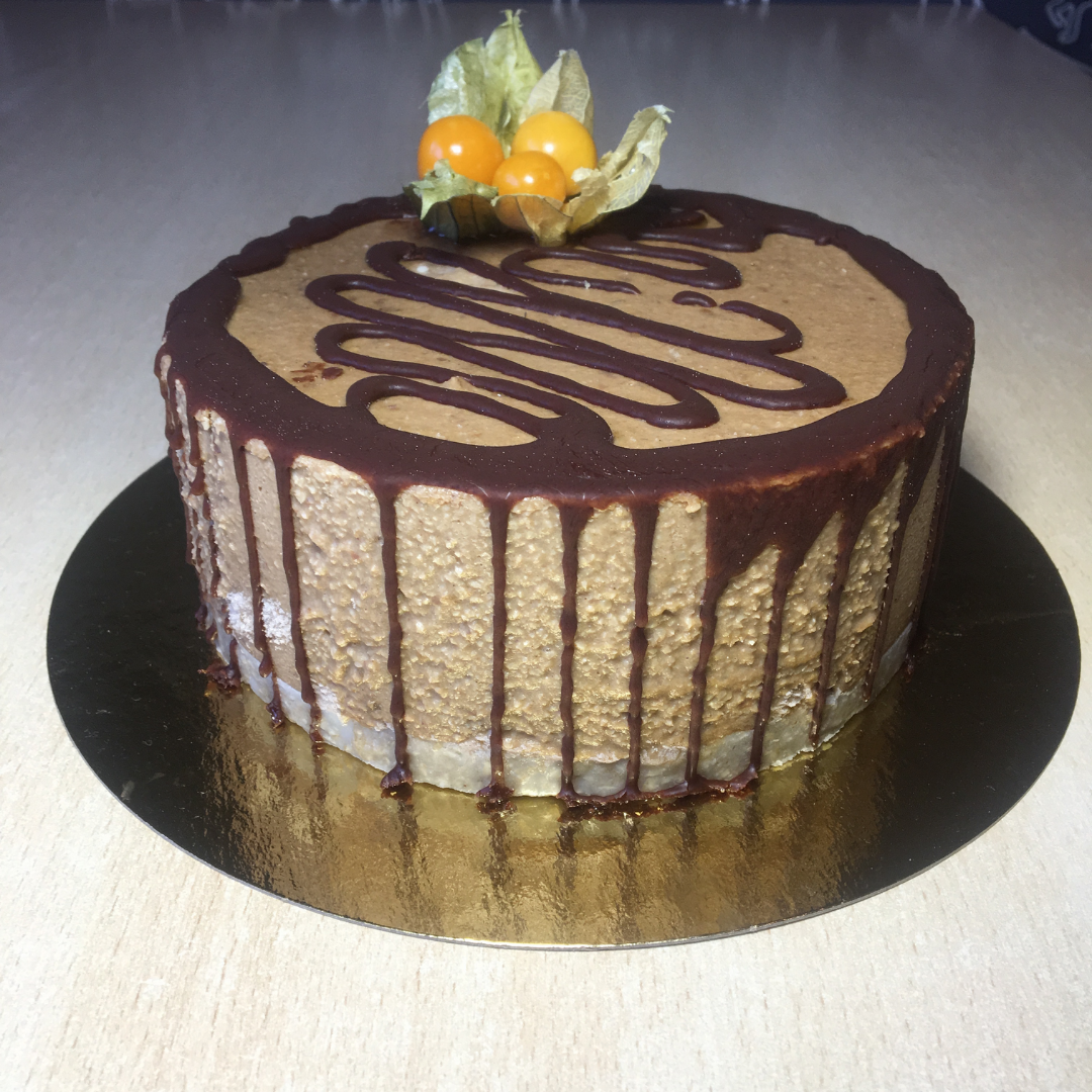 В этом торте сахар заменен на финики