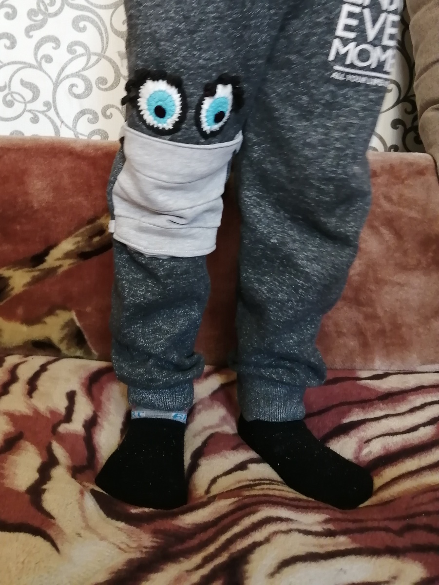 Фото автора. Штаны в маске