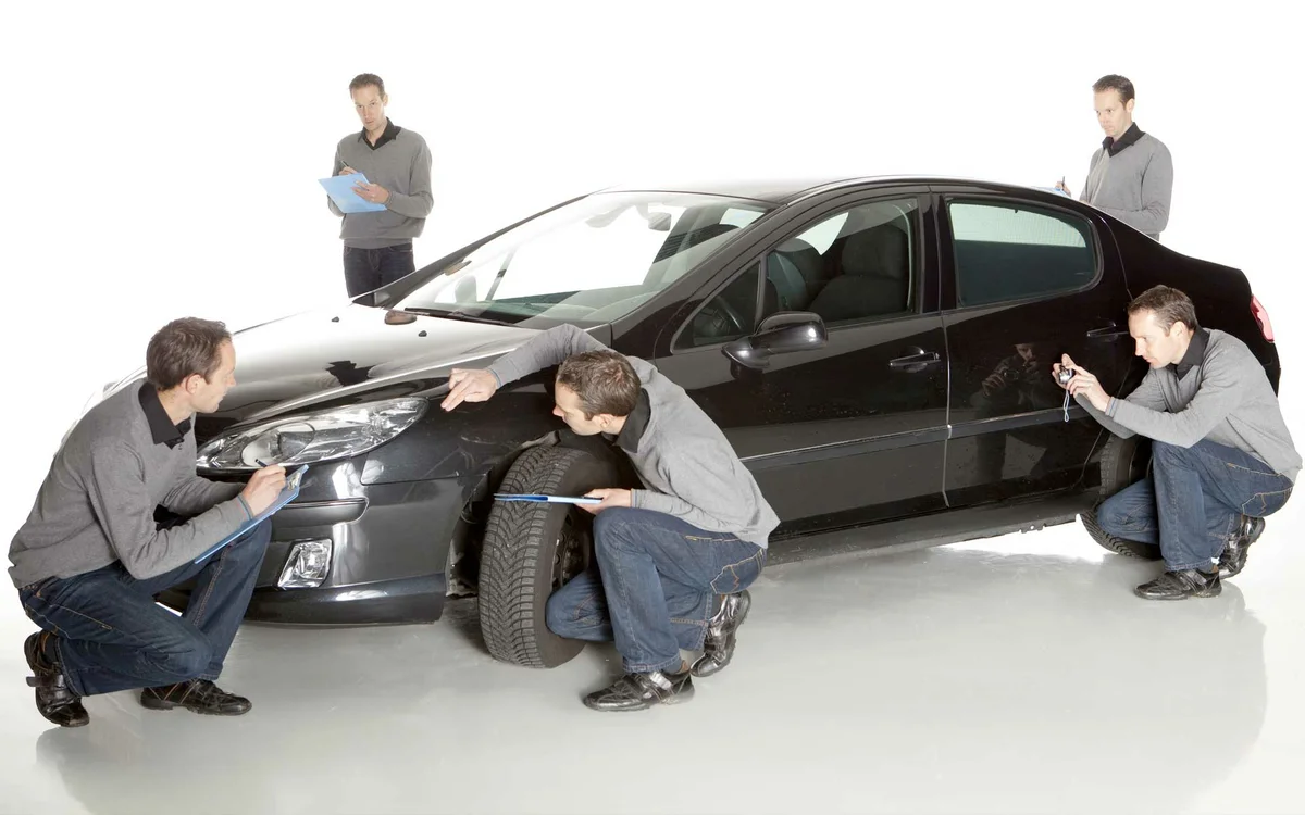 Если вы приобретаете бывший в употреблении автомобиль, обратитесь за помощью к специалистам. 