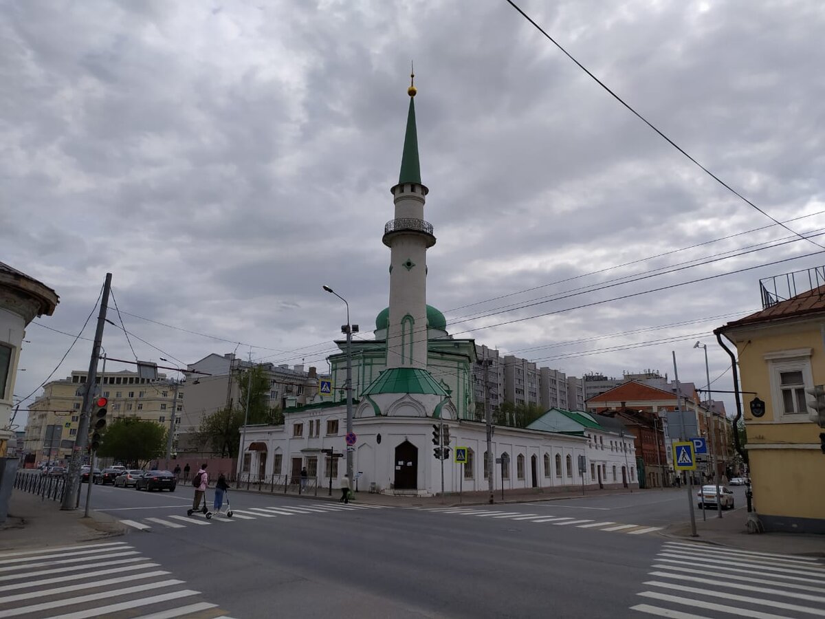 Татарская мечеть фото. Мечеть Нурулла Казань. Сенная мечеть Казань. Татарская Слобода Казань мечеть. Мечеть Нурулла исторические мечети Казани.