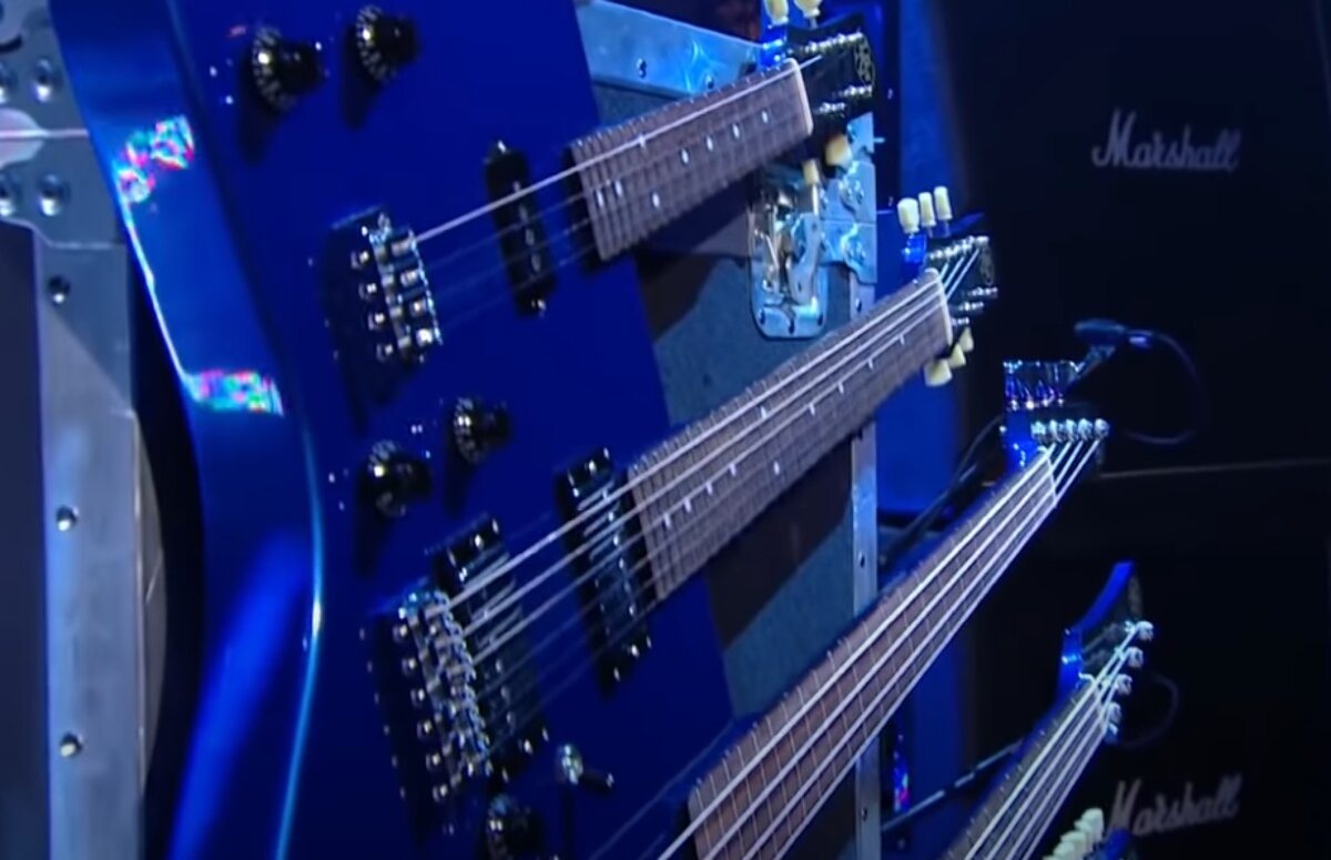 Остается загадкой для чего был создан такой масштабный инструмент.