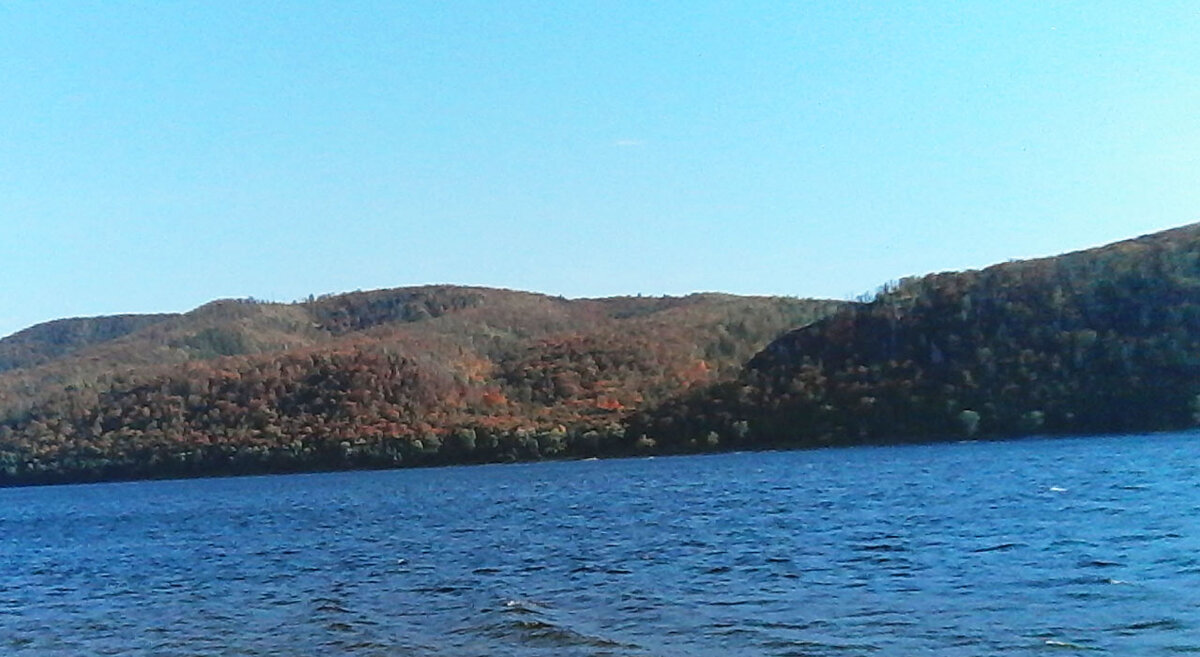 Фото автора:  Места у нас очень красивые даже осенью