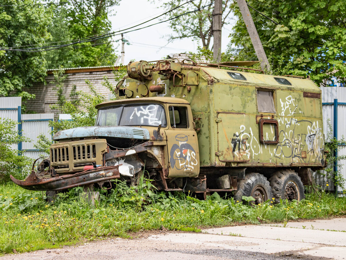 Сгоревший ЗИЛ 157