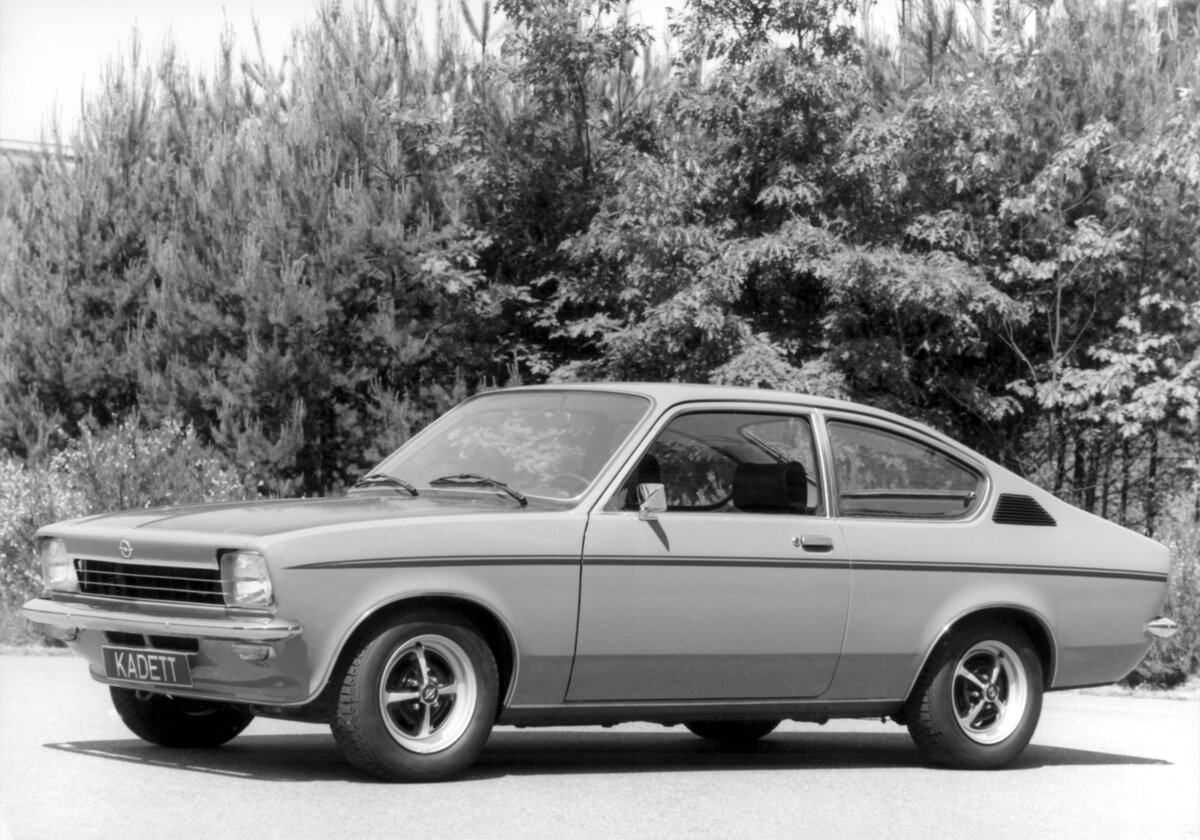 Opel Kadett C продавался исключительно в Европе. В том числе и в Англии. Это было ещё до того как Opel на Туманном Альбионе стали известны как Vauxhall. В Малайзии он был известен как Opel Gemini.