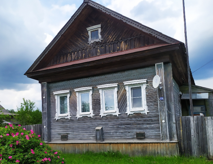 авторское фото- таким мог быть старый дом теперь, но.....