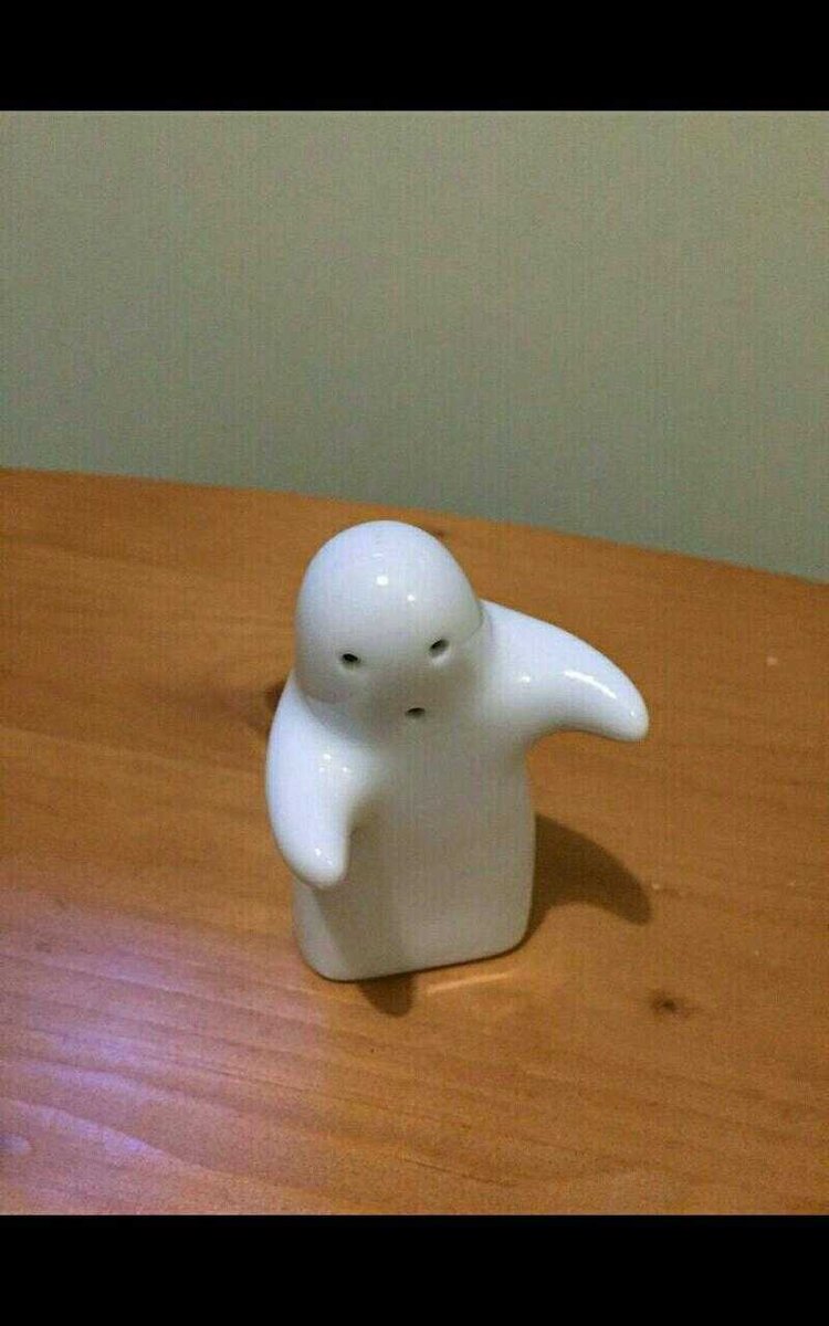 Необычная солонка 