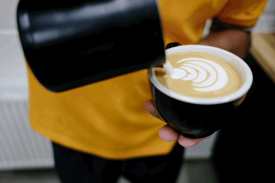 
Эта техника подходит для четкого и красивого завершения рисунка