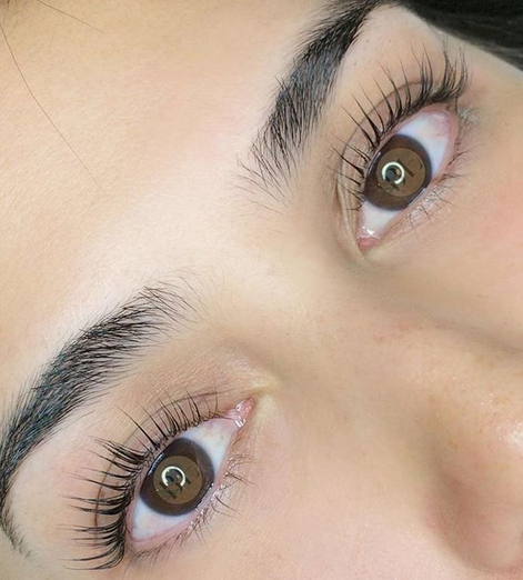 Ламинирование ресниц выполнено в студии  The Best Lashes