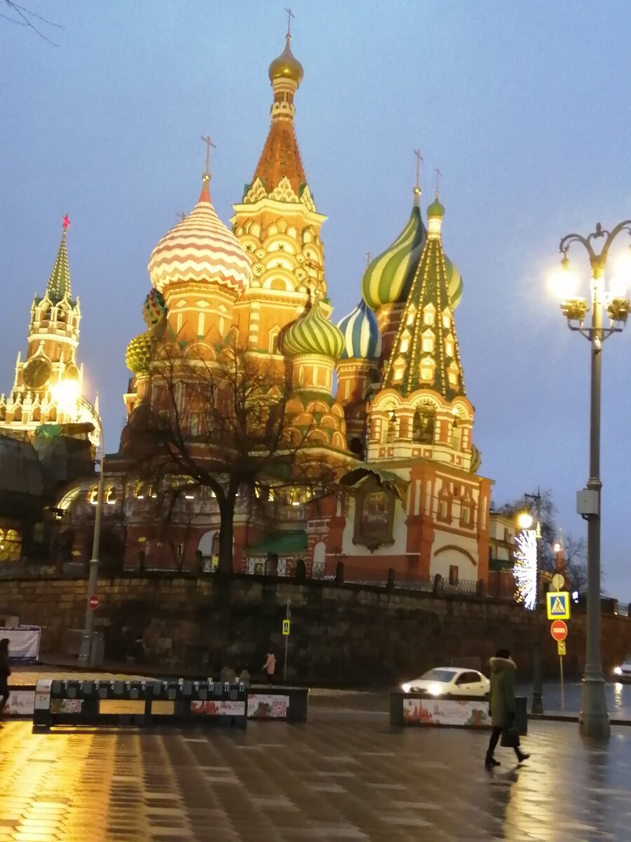 Сергей против того чтобы я опубликовал его фото поэту вставлю собор