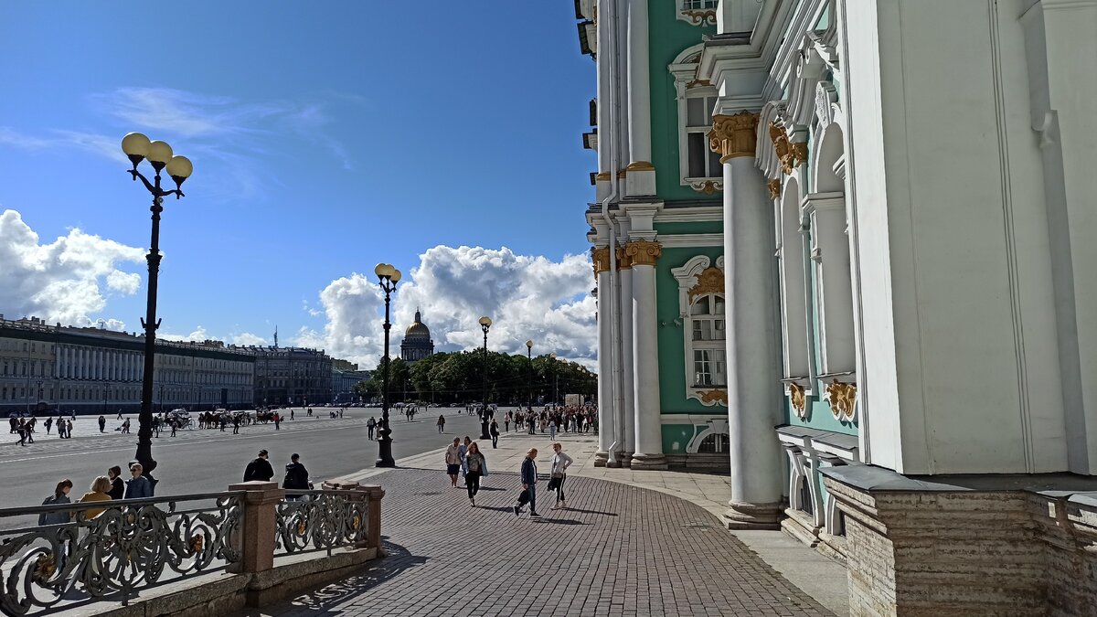 Эрмитаж и Дворцовая площадь