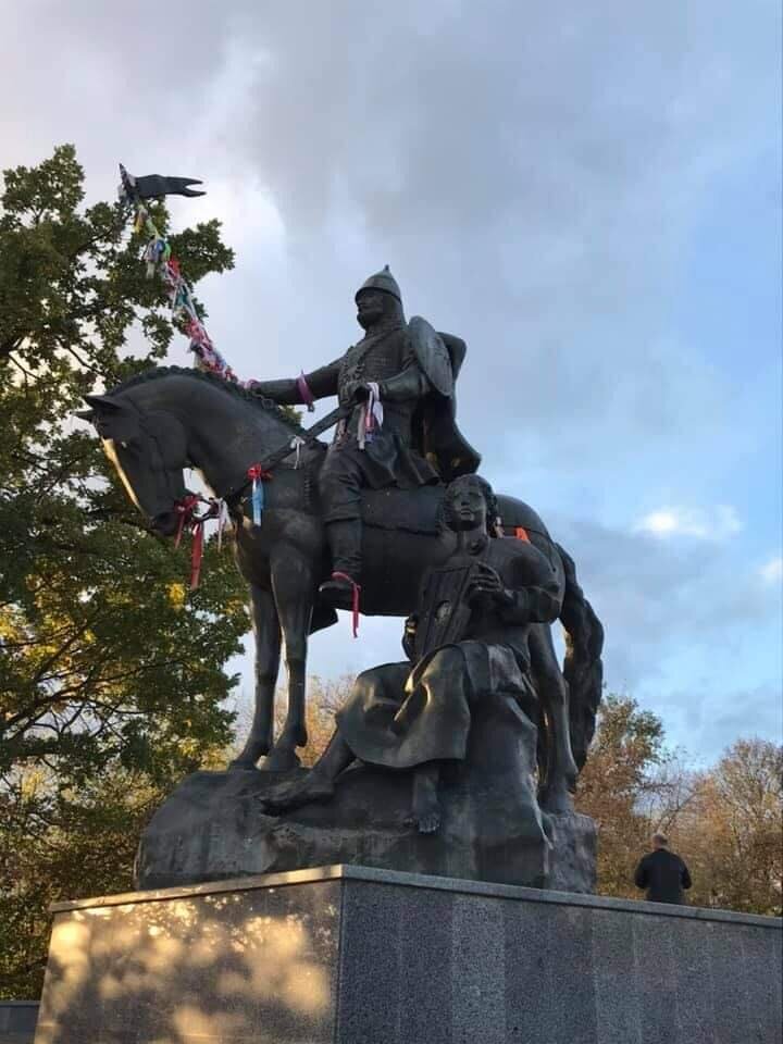 Памятник Пересвету на Покровской горе