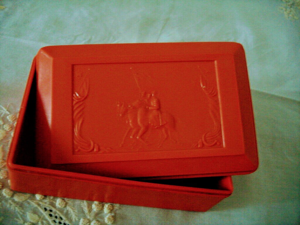 Пластмассовые изделия. Фото взято из открытых источников