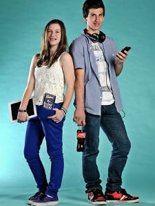 - это сгусток энергии, амбиций, интузиазма, наивности, ветрености, да и вообще я считаю, что подросток это несформировавшийся  плод-монстр, от которого никогда не знаешь, чего ожидать. Подросток это истинное воплощение бездонного пространства, его возможности безграничны, если конечно есть на то желание.