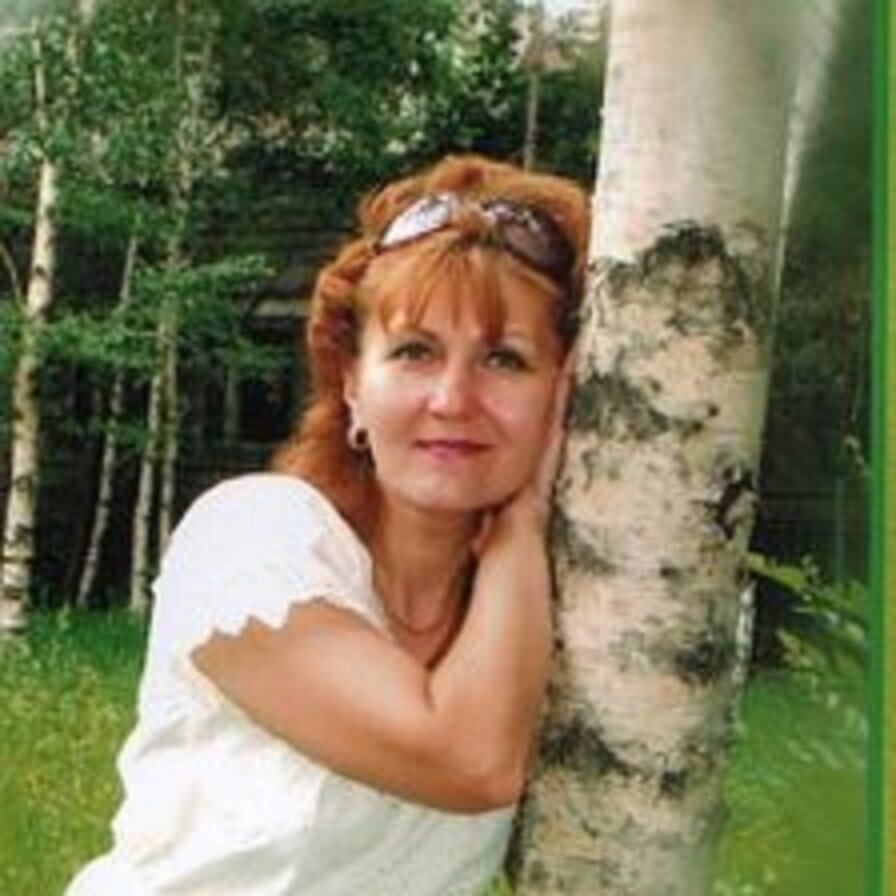 Заведующий детского сада где недавно сбежал ребенок "ВАСИЛЕК " (г. Абакан Богдана Хмельницкого 158)  Байер Елена Нарулловна абсолютно не соответствует занимаемой должности. Данная заведующая в пандемию когда по всей стране борьба с бактериями ходила через вход на кухню с внуками, без маски в верхней одежде и с сумками что категорически запрещено даже не в пандемию. У данной заведующей пристроен сын ночным сторожем в этот дет сад под фамилией (Белоус) хоть настоящая фамилия его Байер Эдуард Сергеевич который и так на хорошей должности в КАЗНАЧЕЙСТВЕ  РХ. По бумагам охраняет Белоус а на самом деле Байер???? Данная заведующая не редко устраивает фотосессию в своем садике с одним и тем же Фото Ателье "Новая Реальность" беря за это в размере 50% от прибыли. Не сложно посчитать в среднем в группе 30 детей 10 групп средняя цена за фото 500 рублей. А не давно вообще даже не на прогулке а из группы сбежал ребенок и пересек проезжую часть ул. Кирова это просто чудо что ребенок не пострадал. Как вообще допустили такого человека руководить детским садиком находится рядом с детьми куда смотрит выше стоящее руководство??? 