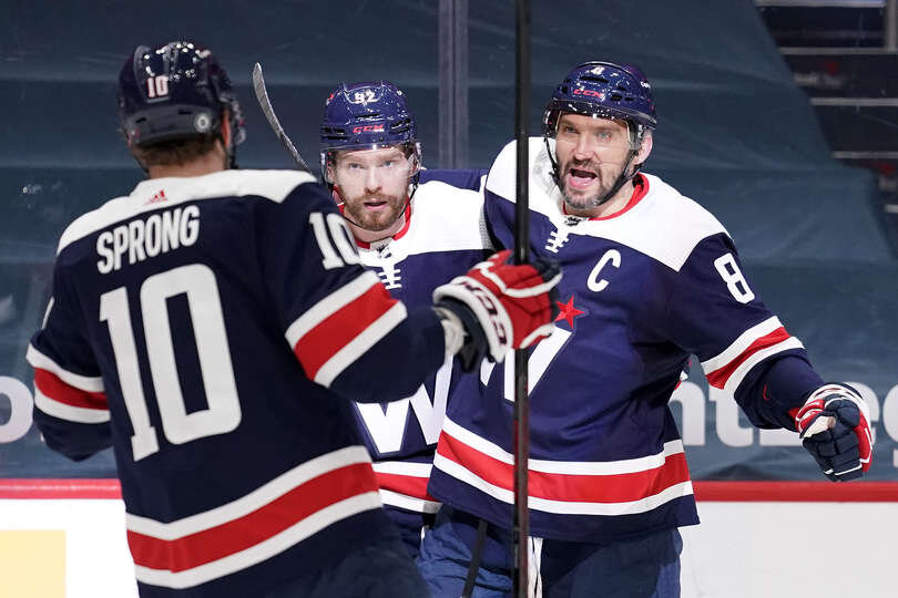 А.Овечкин и Е.Кузнецов, - автор и соавтор двух забитых шайб у "Вашингтона" 