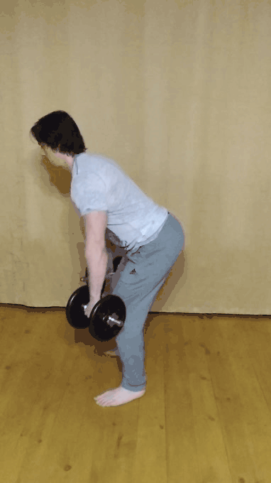 Тяга гантелей в наклоне. Так сложно избежать читинга особенно на тяжёлых весах.