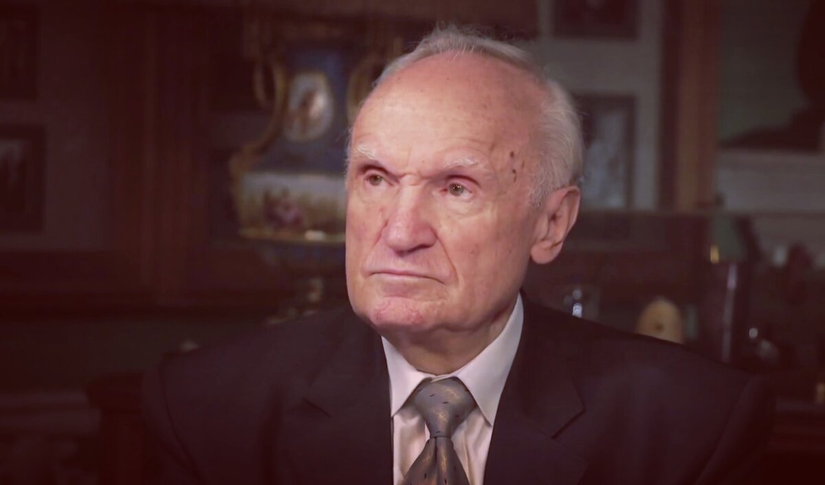 Алексей Ильич Осипов — учёный-богослов, педагог и публицист, доктор богословия, заслуженный профессор Московской духовной академии, апологет, проповедник, писатель, православный катехизатор.