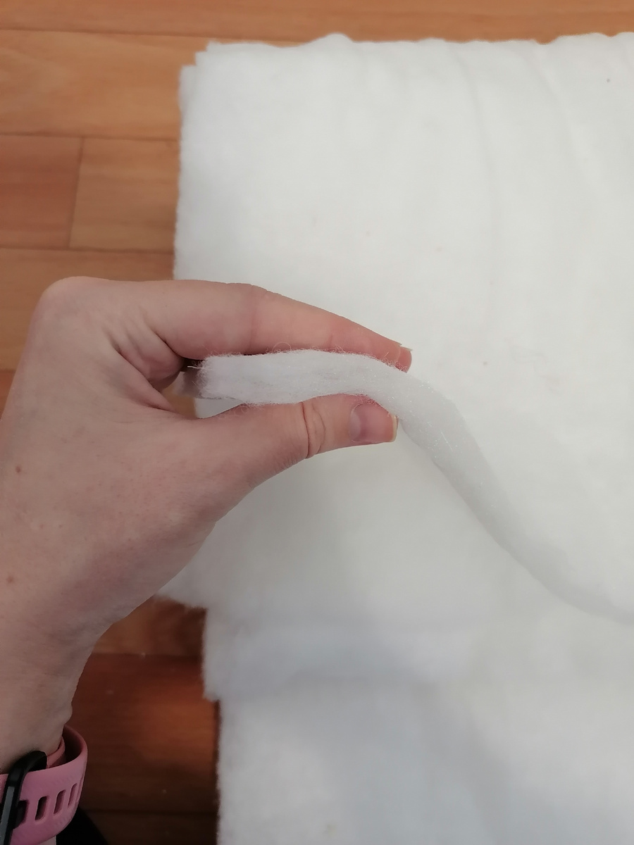 Материал тонкий, но тёплый, конверт получится аккуратным и не громоздким