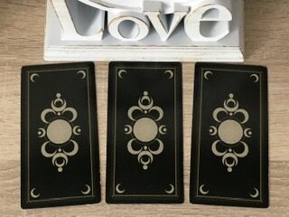 Здравствуйте ❤️  Случайности не случайны и Вы не просто так оказались на этом канале🌹 Вы обязательно найдёте здесь что-то интересное для себя. Расклад общий, поэтому проиграться может не у всех.
Подписывайтесь  на канал, чтобы не пропустить самое интересное😘