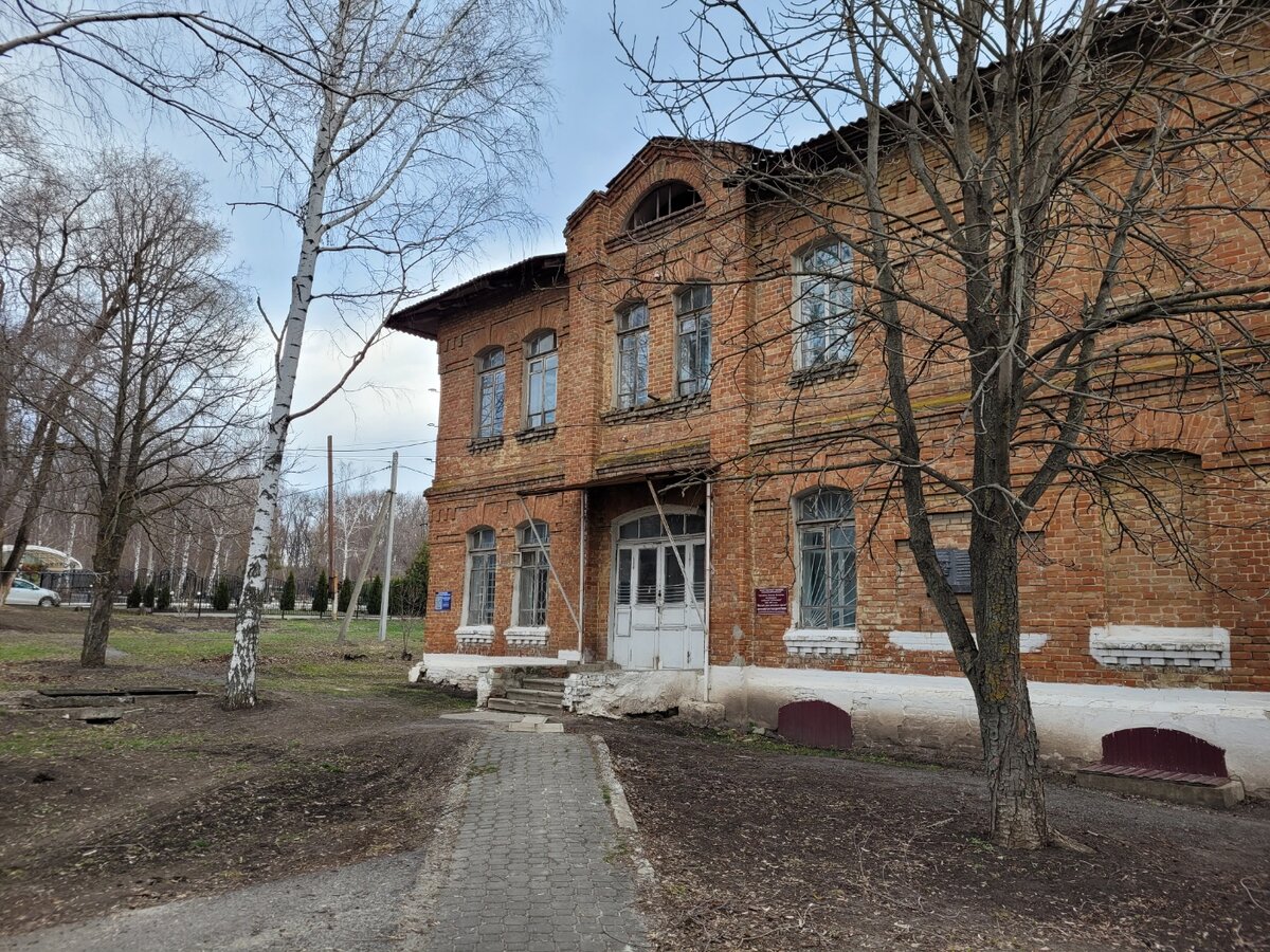 В галерее дом земского врача, хотелось бы сохранить его