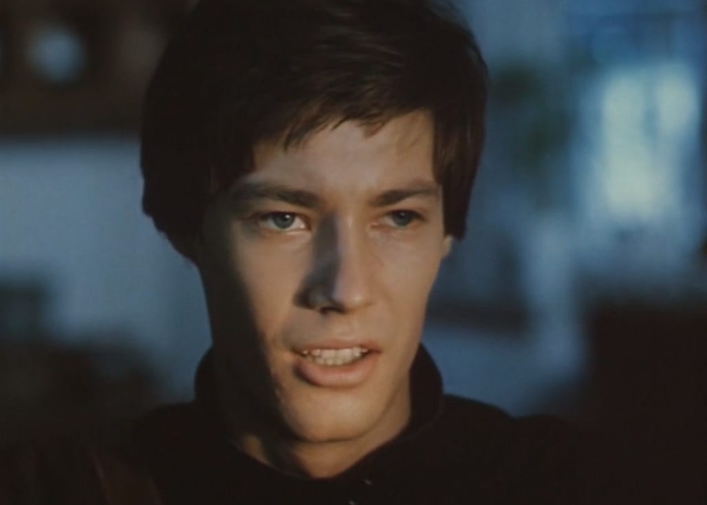 Кадр из кинофильма "Как закалялась сталь", 1973 г., режиссер Николай Мащенко, сценаристы Александр Алов, Владимир Наумов, композитор Игорь Шамо (скриншот)