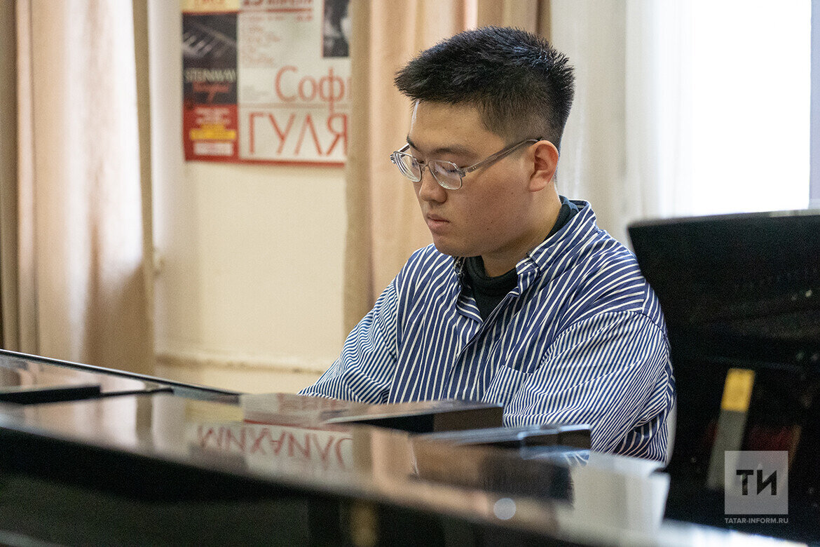 ​Ван Юйцань: «В Китае педагогов музыки очень ценят, тем более если ты учился в России или Америке». Фото: © Владимир Васильев / «Татар-информ»